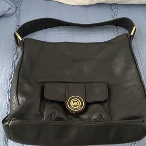 Black leather bag  Michael Kors